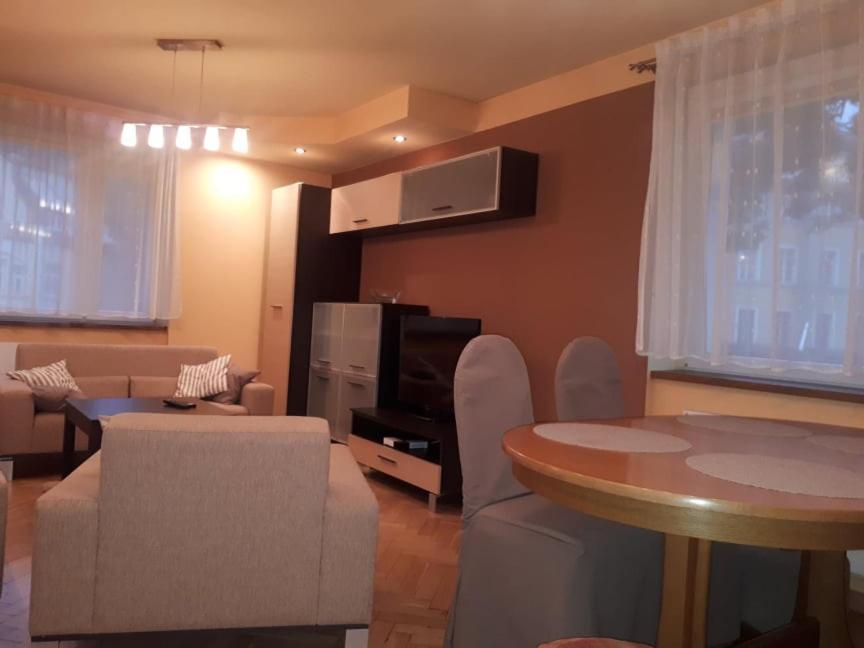 Apartament Przy Parku Kudowa Zdroj Exterior photo